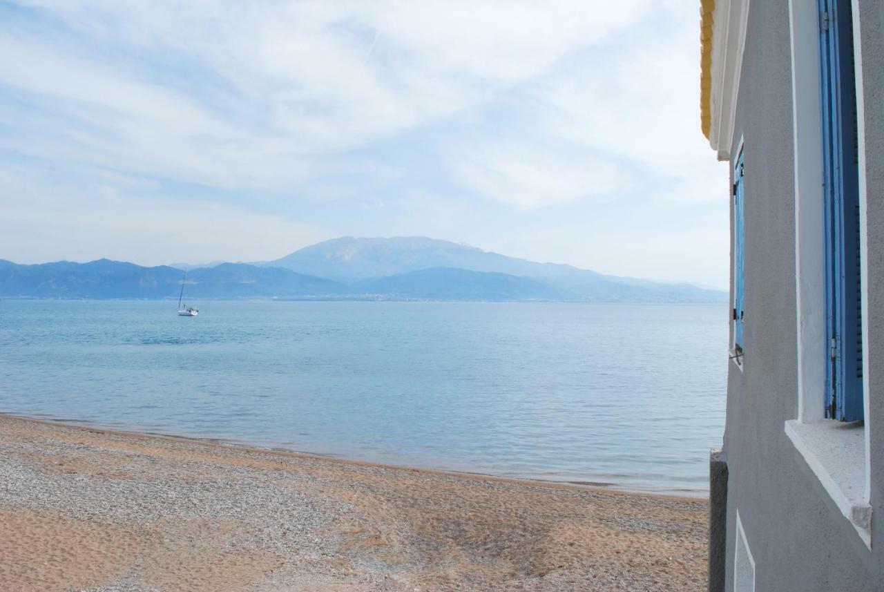 Villa "Pietra E Mare" Nafpaktos Bagian luar foto
