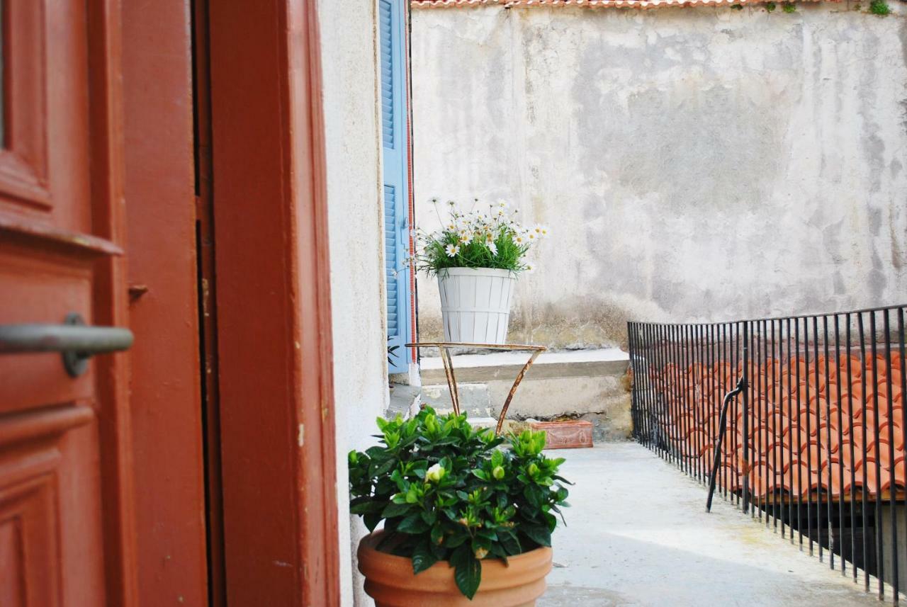 Villa "Pietra E Mare" Nafpaktos Bagian luar foto